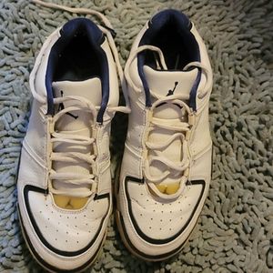 Men's 8.5 Jordan's sneakers
